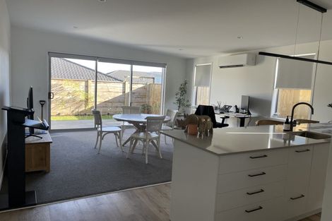 Photo of property in 6 Whau Lane, Papamoa, 3118