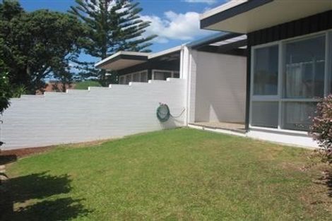 Photo of property in 2/78 Kitchener Road, Milford, Auckland, 0620