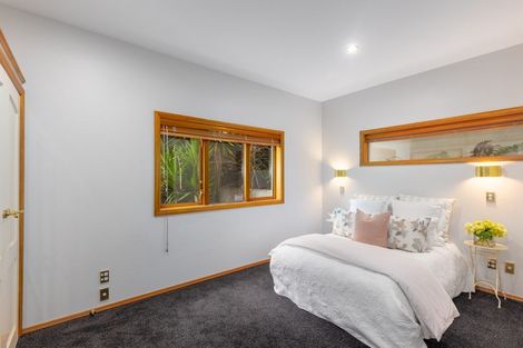 Photo of property in 32 Dyers Pass Road, Cashmere, Christchurch, 8022