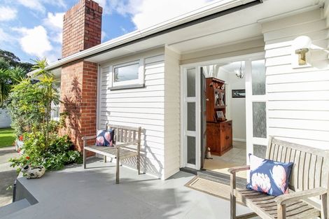 Photo of property in 18 Riverlea Avenue, Pakuranga, Auckland, 2010