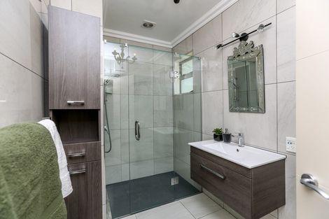 Photo of property in 233b Carrington Street, Vogeltown, New Plymouth, 4310