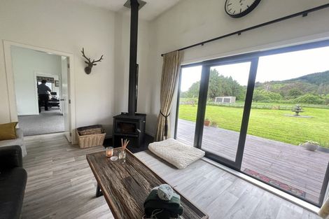 Photo of property in 67 Whitemans Valley Road, Whitemans Valley, Upper Hutt, 5371