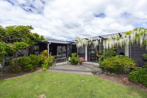 Photo of property in 15a Rosebank Grove, Waikanae, 5036