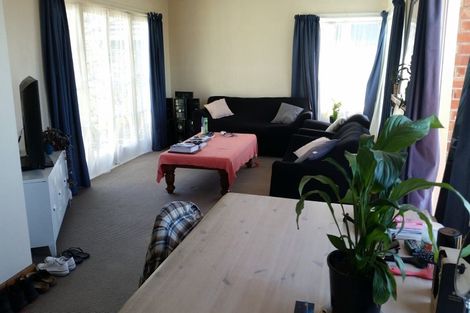 Photo of property in 82 Ocean View Road, Northcote, Auckland, 0627