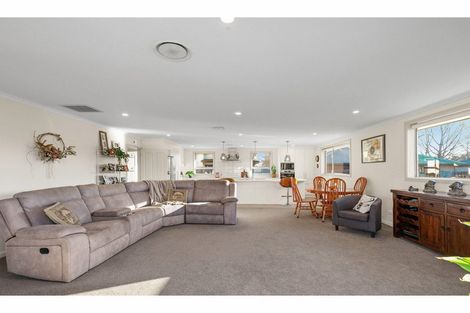 Photo of property in 5 Kinnaird Close, Alexandra, 9320