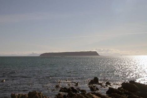 Photo of property in 33 Moana Road, Plimmerton, Porirua, 5026