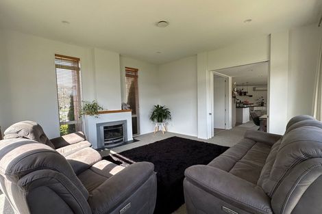 Photo of property in 17 Burbank Drive, Aidanfield, Christchurch, 8025