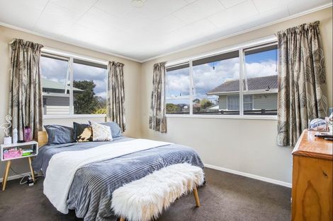 Photo of property in 30 Sunline Avenue, Massey, Auckland, 0614
