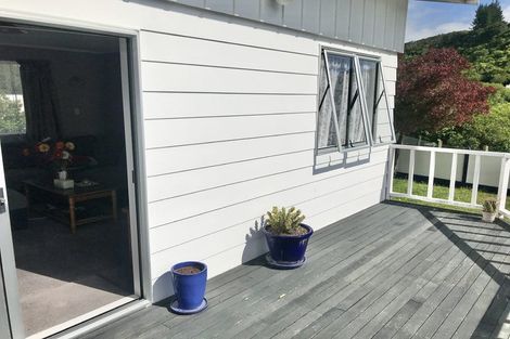 Photo of property in 2/71 Gemstone Drive, Birchville, Upper Hutt, 5018