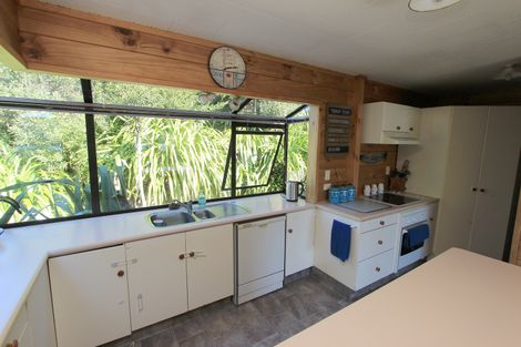 Photo of property in 17 Beach Place, Havelock, 7100