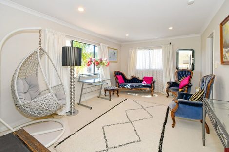 Photo of property in 106 Meadowland Drive, Somerville, Auckland, 2014
