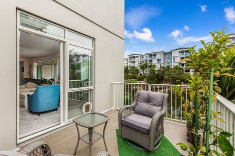 Photo of property in 19 Parkside Drive, Orewa, 0931