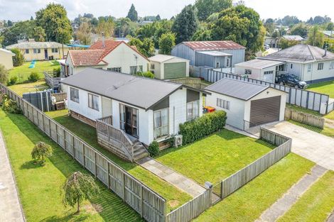 Photo of property in 1 Myrtle Grove, Putaruru, 3411