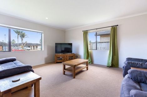 Photo of property in 5 Puketi Lane, Waiuku, 2123