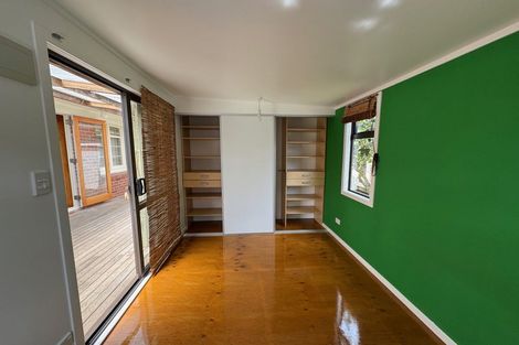 Photo of property in 41 Queensway, Three Kings, Auckland, 1024