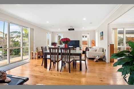 Photo of property in 5 Kilkelly Avenue, Pinehill, Auckland, 0632