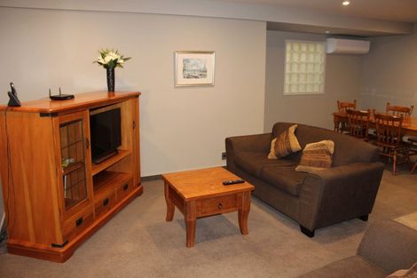 Photo of property in 3/2 Manor Place, Dunedin Central, Dunedin, 9016