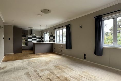 Photo of property in 16 Tracey Terrace, Te Atatu South, Auckland, 0602