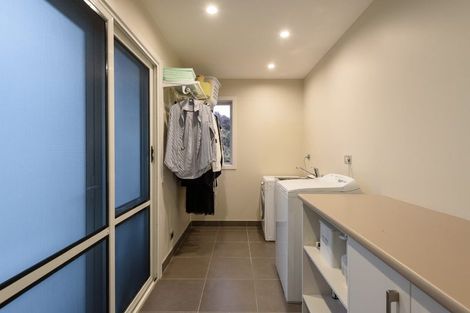 Photo of property in 8 Mewburn Rise, Karori, Wellington, 6012