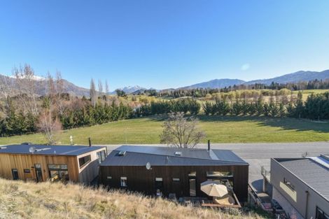 Photo of property in 61 Mcdonnell Road, Arrowtown, 9302