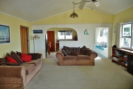 Photo of property in 103 Cable Bay Block Road, Cable Bay, 0420