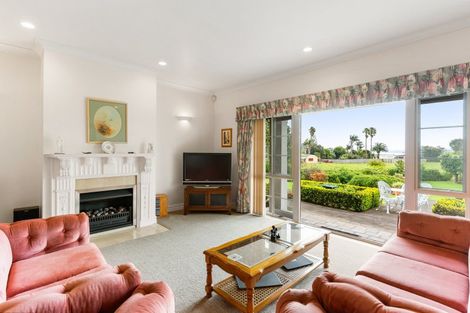 Photo of property in 1471 Clevedon Kawakawa Road, Kawakawa Bay, Papakura, 2585