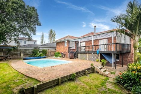 Photo of property in 32 Oakland Avenue, Papatoetoe, Auckland, 2025