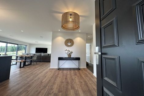 Photo of property in 13 Akitu Rise, Wanaka, 9305