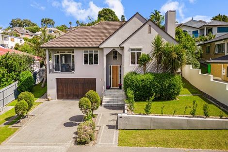 Photo of property in 30 Hogarth Rise, West Harbour, Auckland, 0618