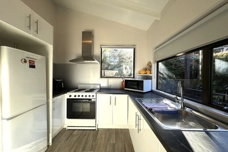 Photo of property in 15b Cameron Place, Fernhill, Queenstown, 9300