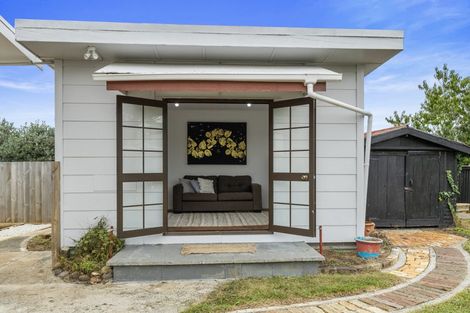 Photo of property in 25 Young Street, Morrinsville, 3300