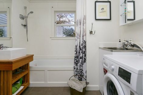 Photo of property in 19 Waitahanui Avenue, Taupo, 3330