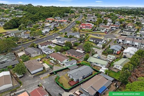 Photo of property in 1/8 Kirklow Place, Goodwood Heights, Auckland, 2105