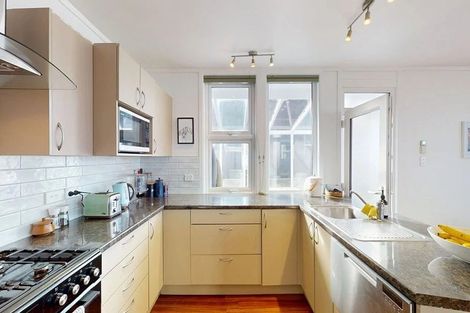 Photo of property in 132 Mitchell Street, Brooklyn, Wellington, 6021