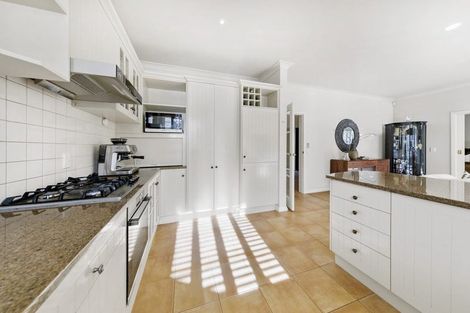 Photo of property in 12 Fairfield Lane, East Tamaki Heights, Auckland, 2016