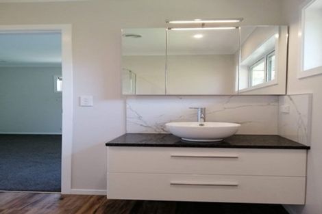 Photo of property in 375 Main Road, Tawa, Wellington, 5028