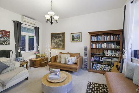 Photo of property in 2 Ascot Street, Thorndon, Wellington, 6011