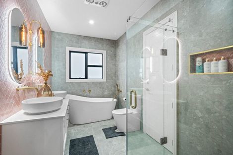 Photo of property in 9 Fisk Road, Pukekohe, 2120