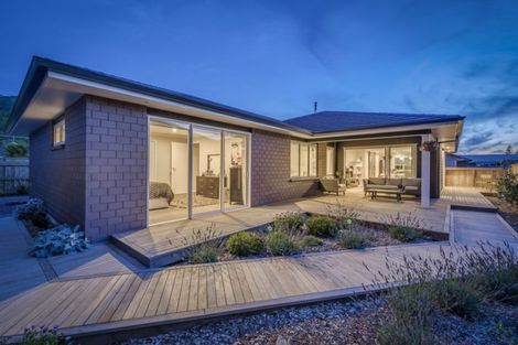 Photo of property in 3 Saint Vincent Way, Waikanae, 5036
