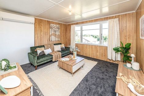 Photo of property in 12 Matai Street, Castlecliff, Whanganui, 4501