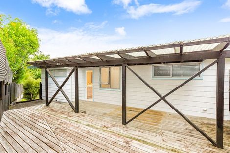 Photo of property in 26 Longreach Drive, Sunnyvale, Auckland, 0612