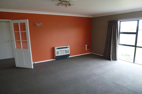 Photo of property in 23 Greenwood Place, Fitzherbert, Palmerston North, 4410