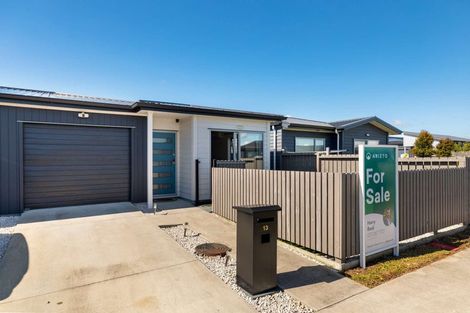 Photo of property in 13 Whareatua Avenue, Takanini, 2112