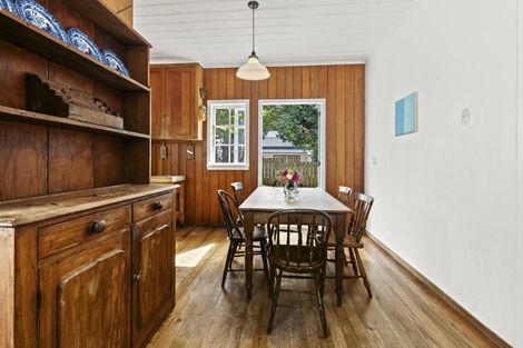 Photo of property in 90 Pendarves Street, New Plymouth, 4310