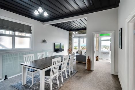 Photo of property in 30 Colenso Avenue, Hospital Hill, Napier, 4110