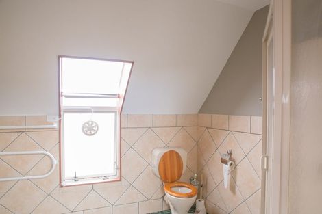 Photo of property in 14 Marine Parade, Bluff, 9814