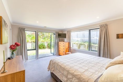 Photo of property in 12 Aotea Drive, Aotea, Porirua, 5024
