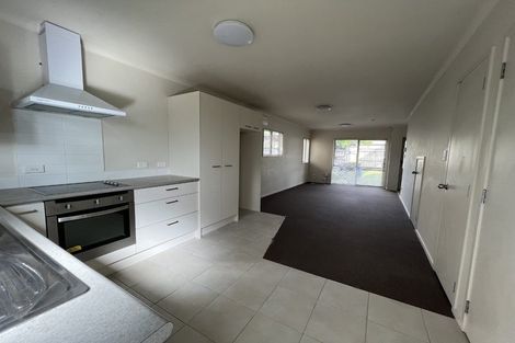 Photo of property in 15/94 Glengarry Road, Glen Eden, Auckland, 0602