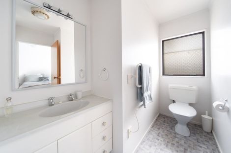 Photo of property in 2/108 Western Hills Drive, Kensington, Whangarei, 0112