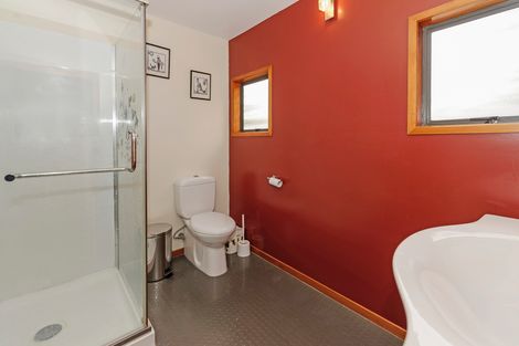 Photo of property in 76 Pleasant Road, Glen Eden, Auckland, 0602